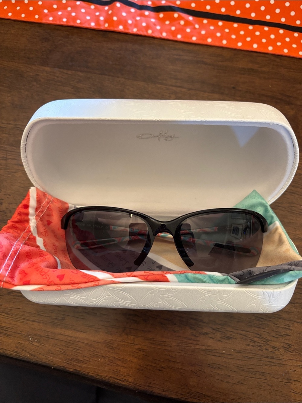Oakley Women's Black Gradient Sunglasses with Multicolor Cloth